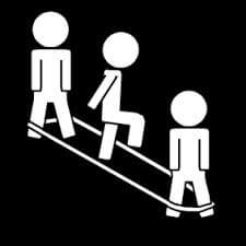 pular-elastico-brincadeira